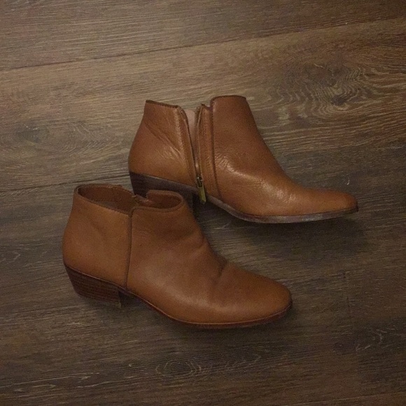 sam edelman petty ankle bootie deep saddle leather